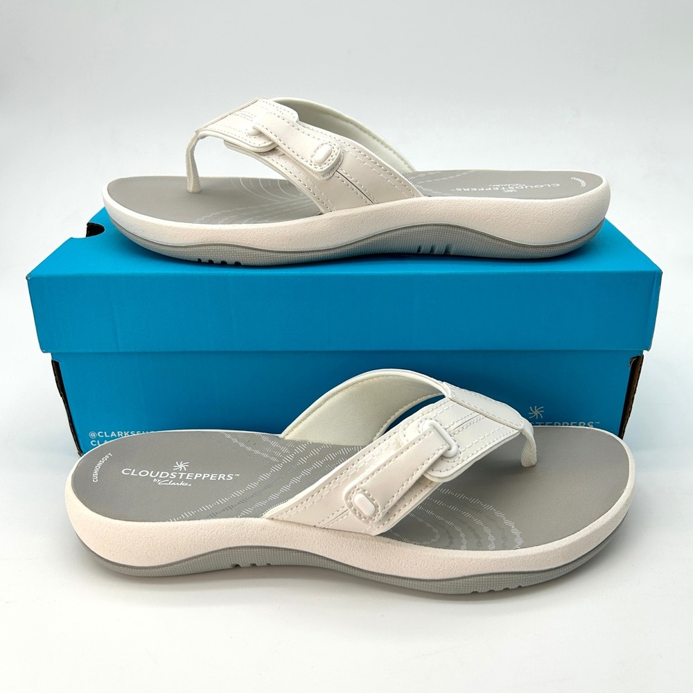 Womens Thong Sandals Clarks Cloudsteppers Sunmaze Loop Sz. 9 White Cushioned NEW
